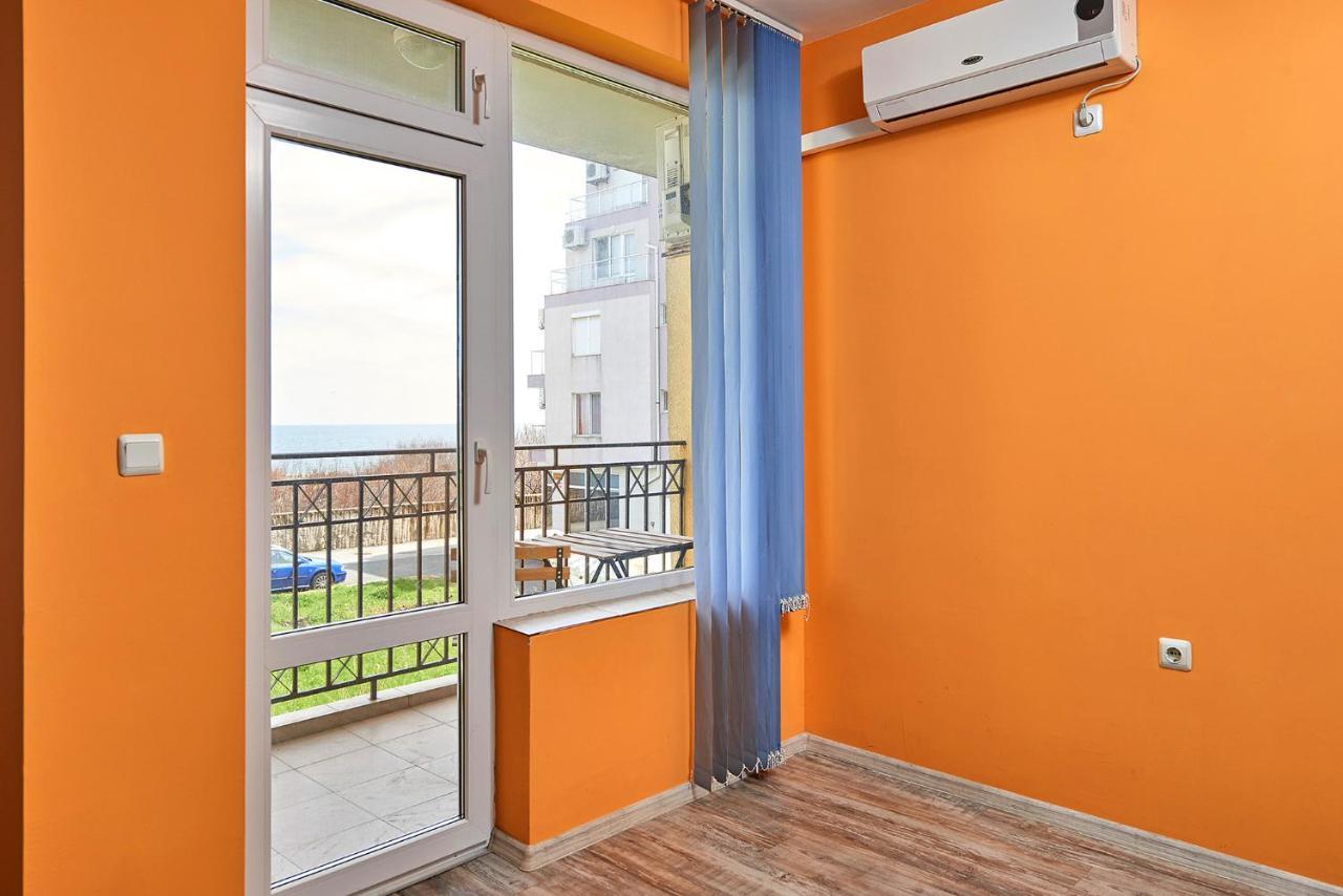 Apartments Dimitrovi Pomorie Buitenkant foto