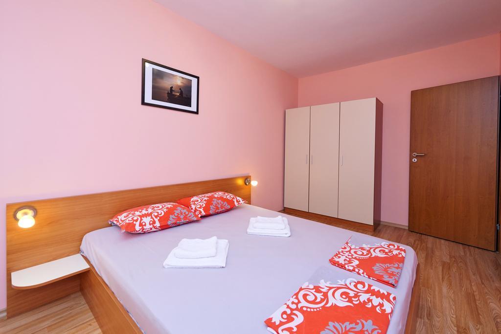 Apartments Dimitrovi Pomorie Buitenkant foto