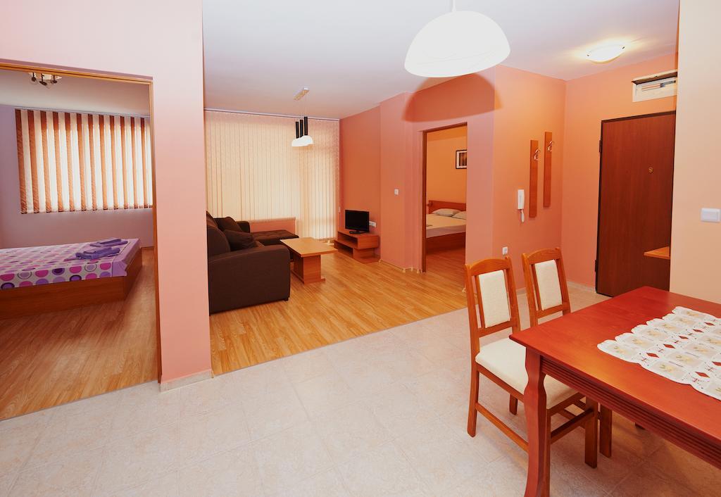 Apartments Dimitrovi Pomorie Kamer foto